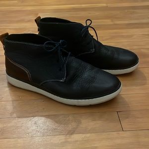 Johnston & Murphy Men’s Chukka Boots